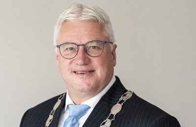 Foto van burgemeester Jan Zwiers